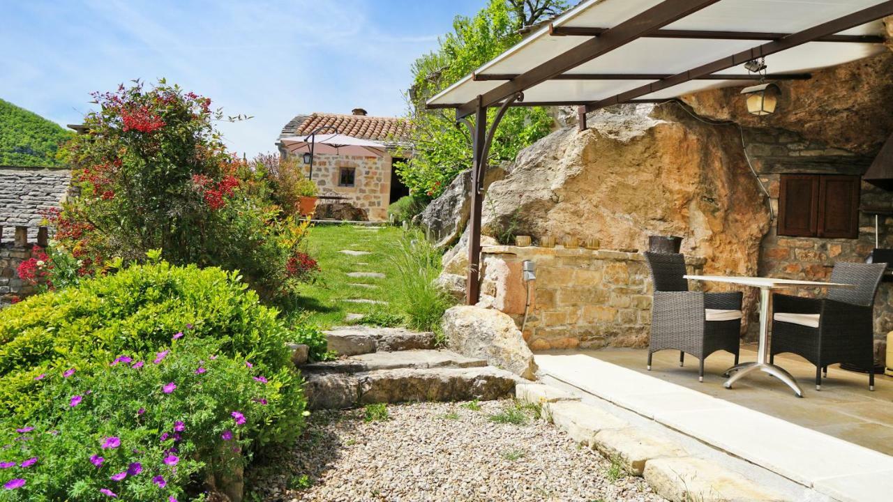 Le Colombier Saint-Veran La Roque-Sainte-Marguerite Exteriör bild